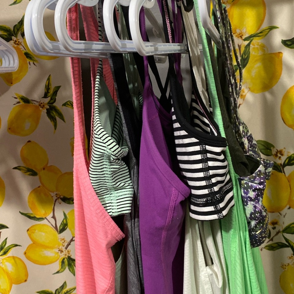 6 Tank Lululemon Lot- size 4